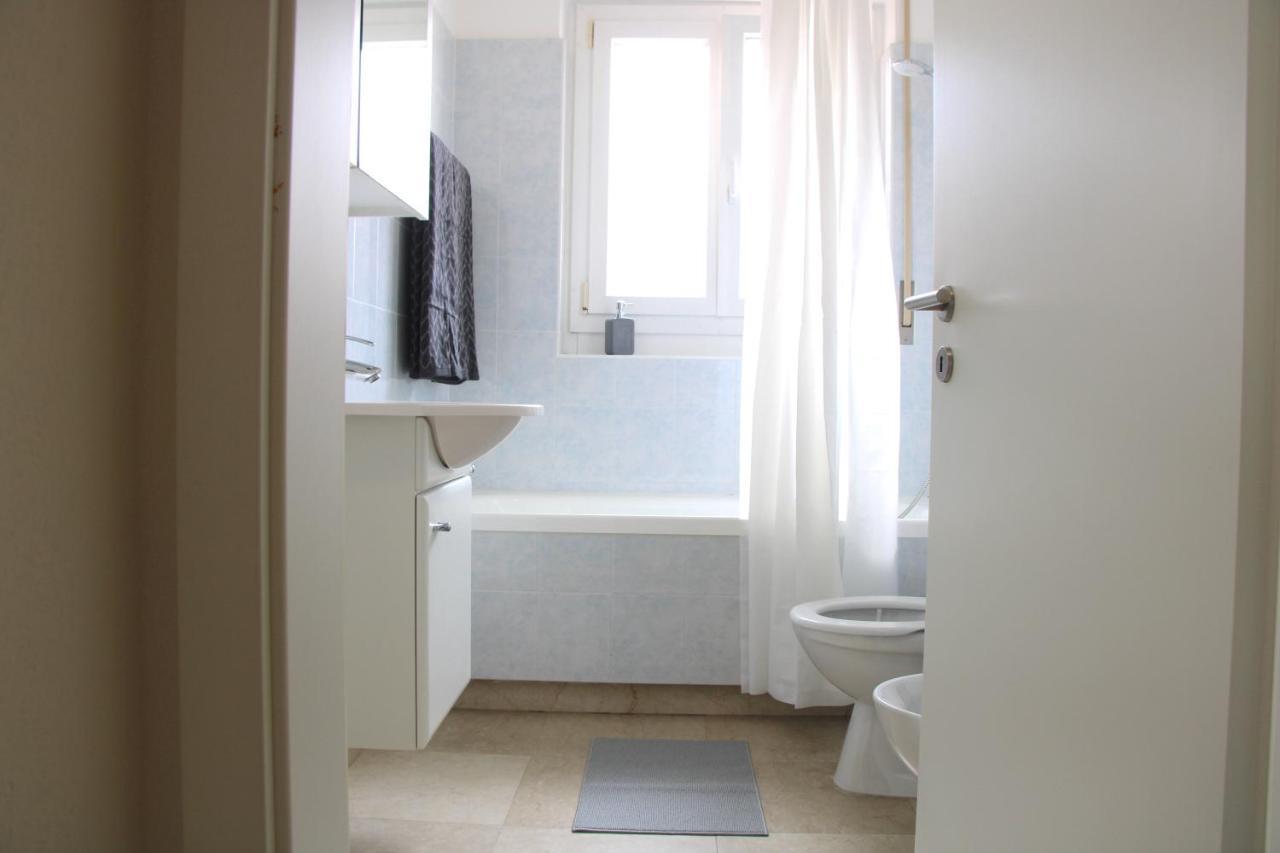 Cozy Apartment With Free Parking & Close To Lake Лугано Екстер'єр фото