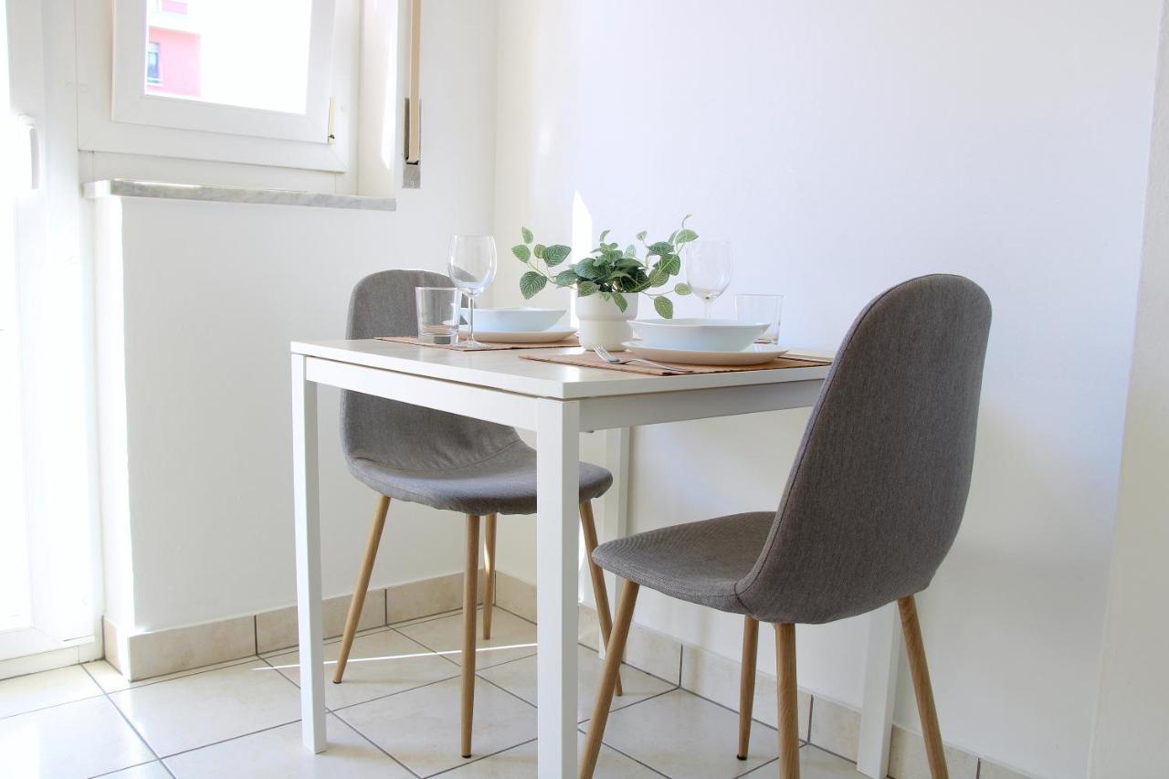 Cozy Apartment With Free Parking & Close To Lake Лугано Екстер'єр фото